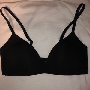 LULULEMON BLACK SEAMLESS BRA